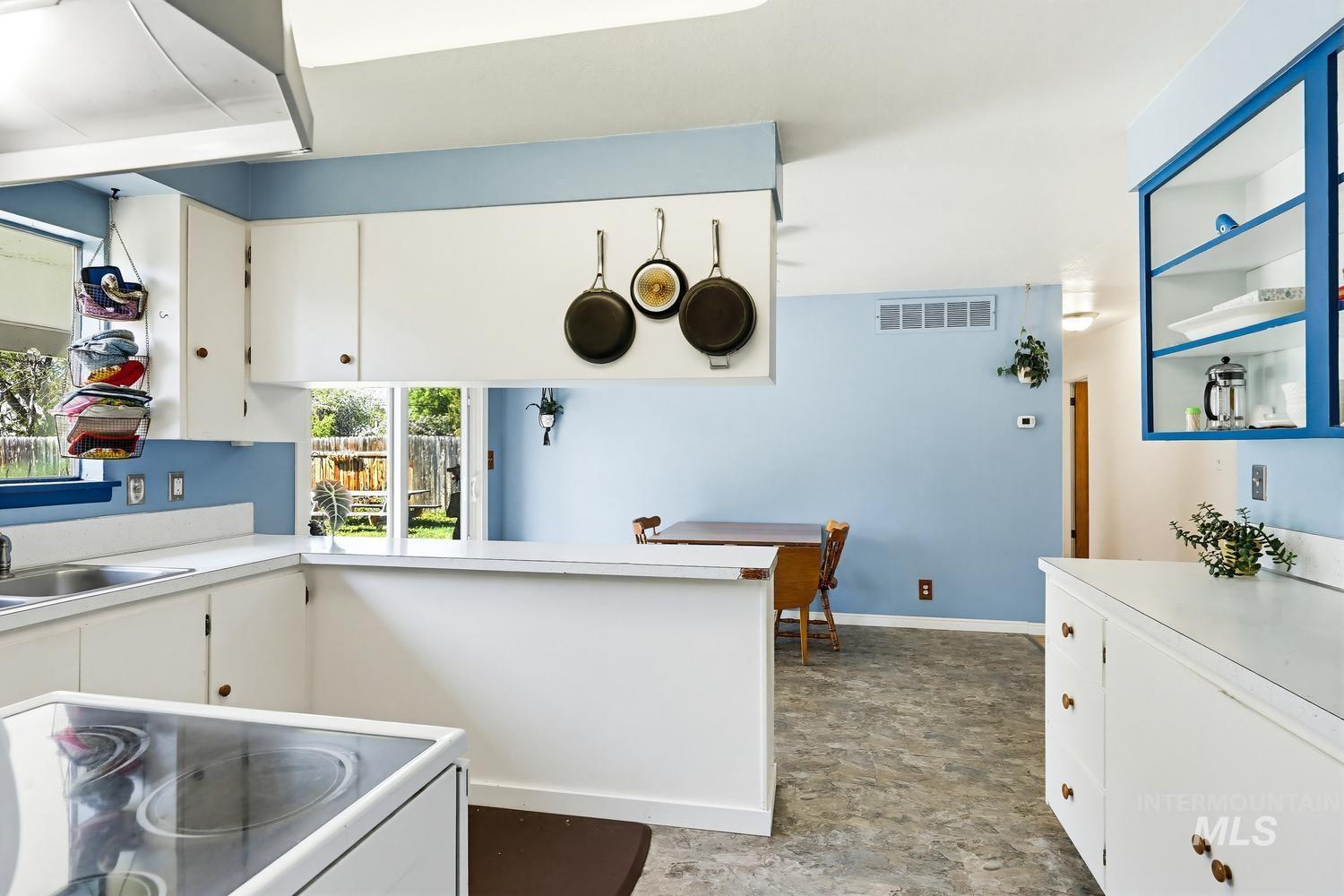 5933 W Denton, Boise, Idaho 83704, 3 Bedrooms, 1.5 Bathrooms, Residential For Sale, Price $365,000, 98983148