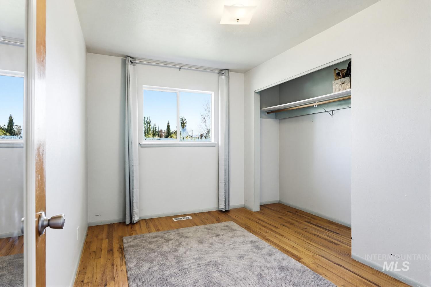 5933 W Denton, Boise, Idaho 83704, 3 Bedrooms, 1.5 Bathrooms, Residential For Sale, Price $365,000, 98983148