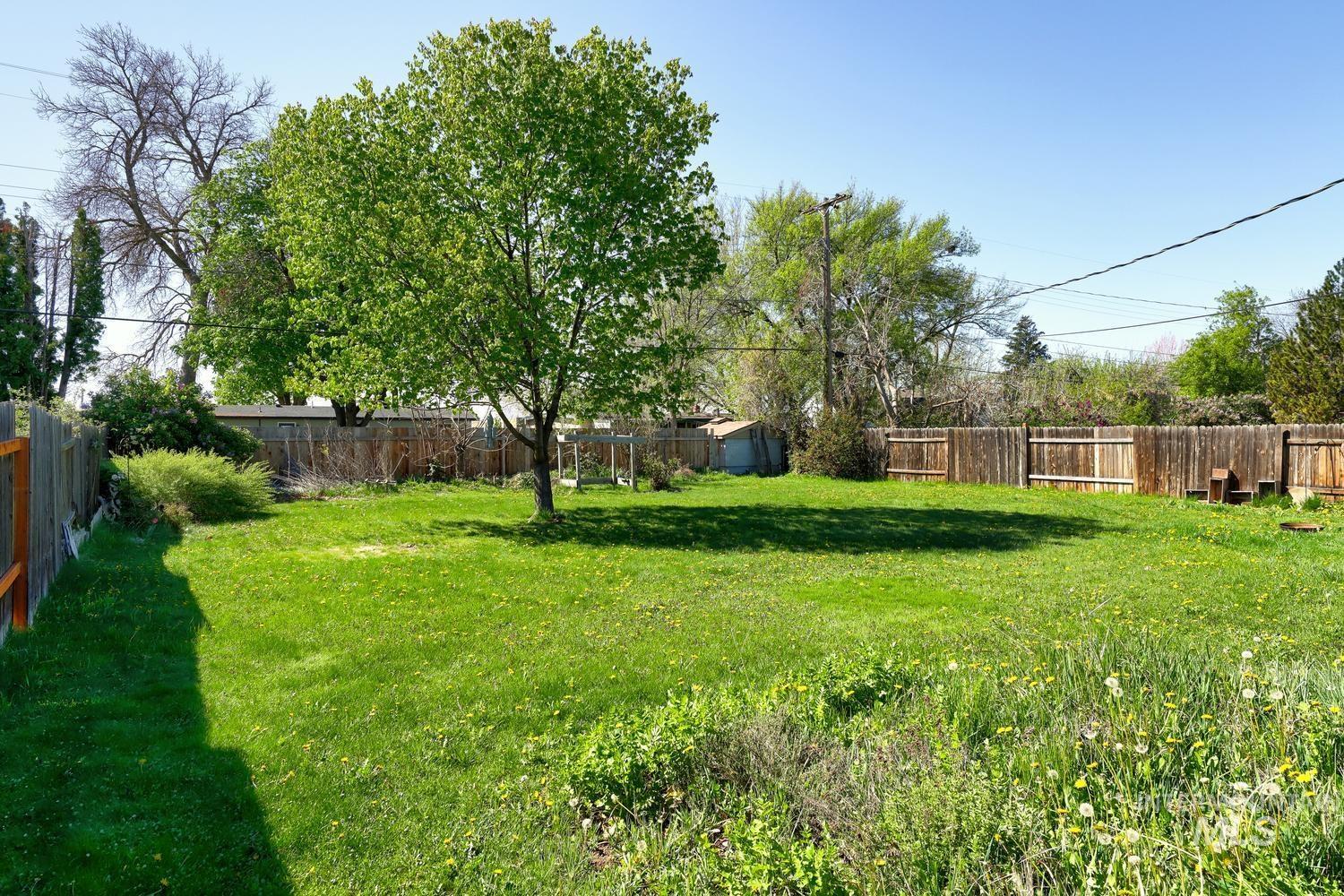 5933 W Denton, Boise, Idaho 83704, 3 Bedrooms, 1.5 Bathrooms, Residential For Sale, Price $365,000, 98983148