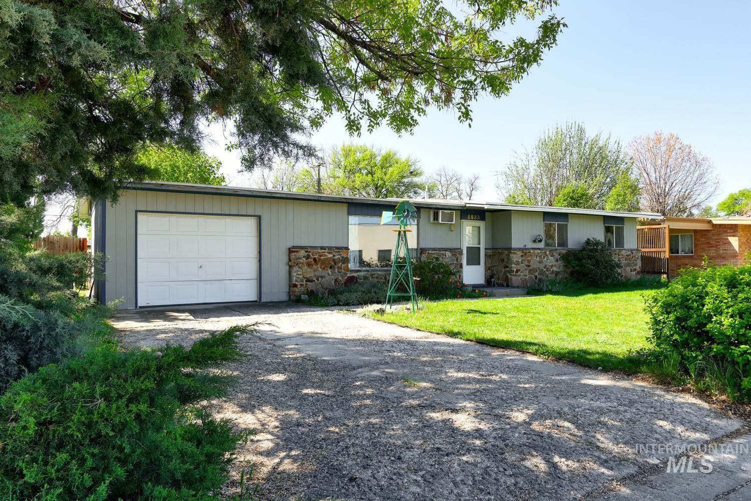 5933 W Denton, Boise, Idaho 83704, 3 Bedrooms, 1.5 Bathrooms, Residential For Sale, Price $365,000, 98983148