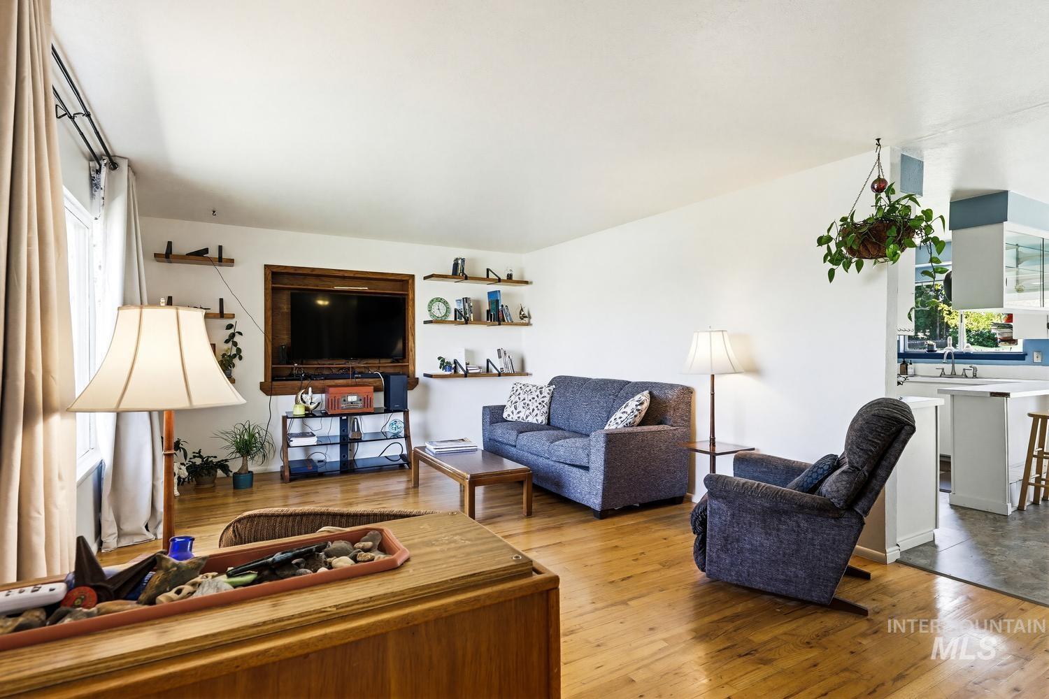 5933 W Denton, Boise, Idaho 83704, 3 Bedrooms, 1.5 Bathrooms, Residential For Sale, Price $365,000, 98983148