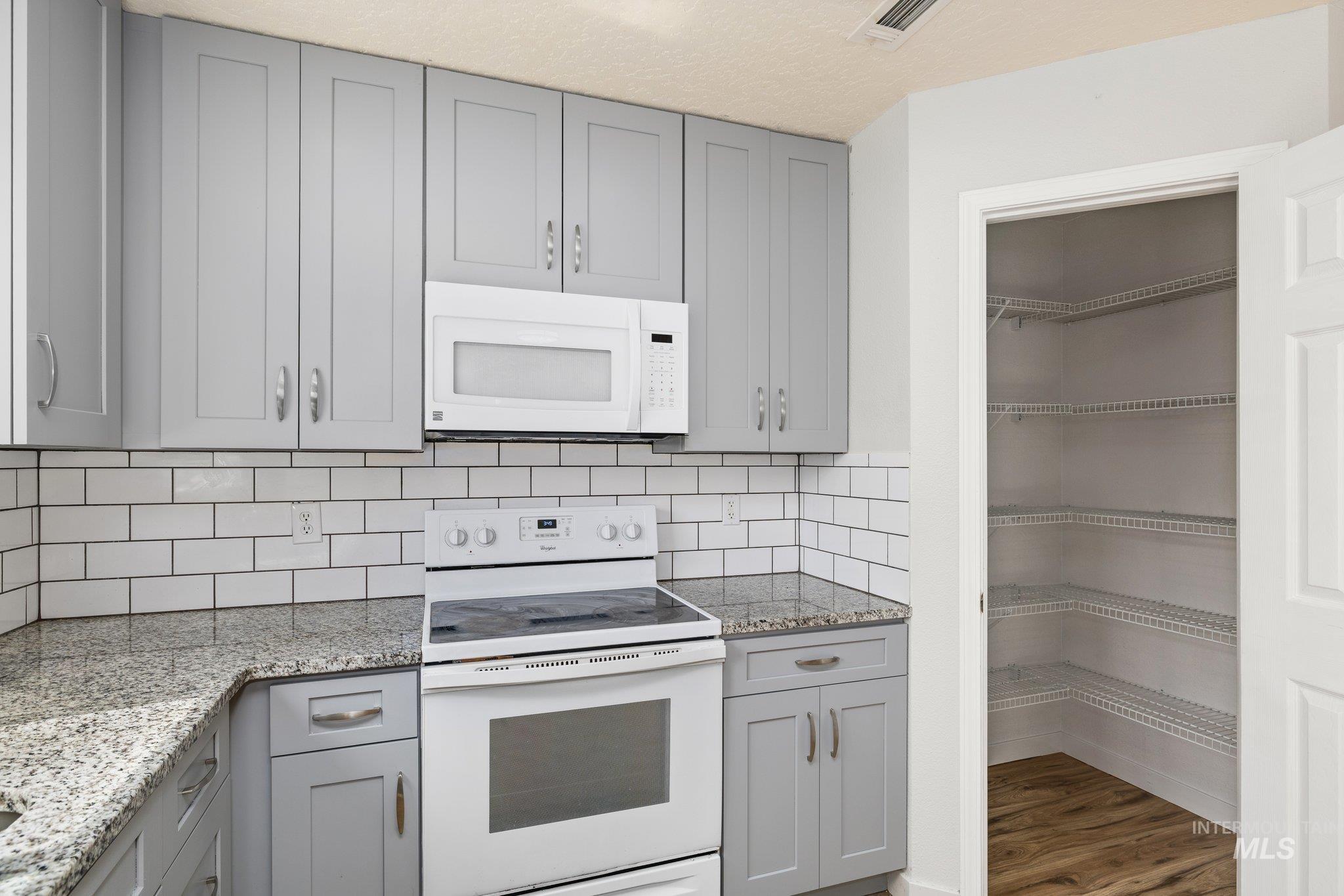 9701 W Littlewood Dr, Boise, Idaho 83709, 4 Bedrooms, 2.5 Bathrooms, Residential For Sale, Price $409,000, 98983149