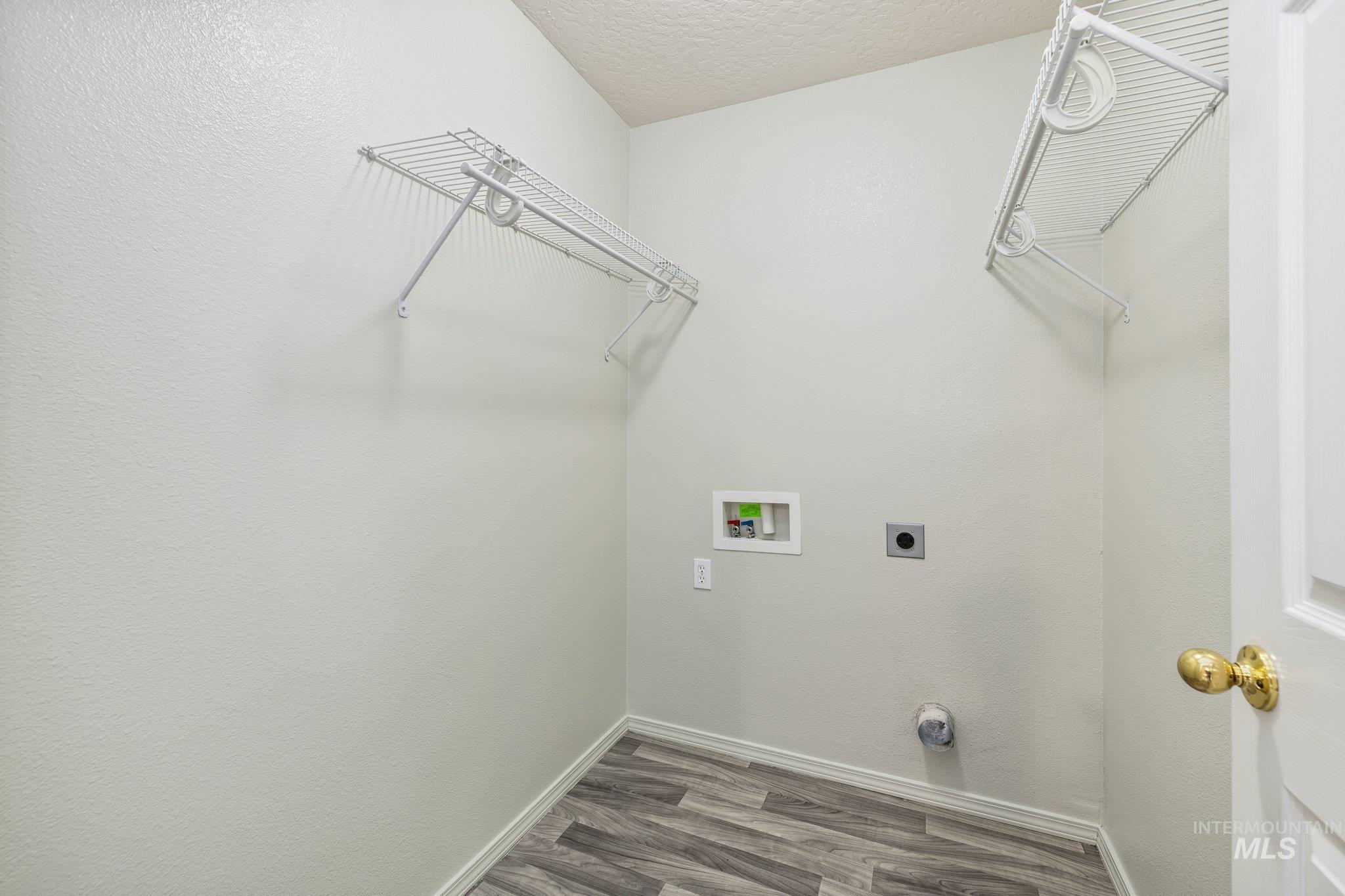 9701 W Littlewood Dr, Boise, Idaho 83709, 4 Bedrooms, 2.5 Bathrooms, Residential For Sale, Price $409,000, 98983149