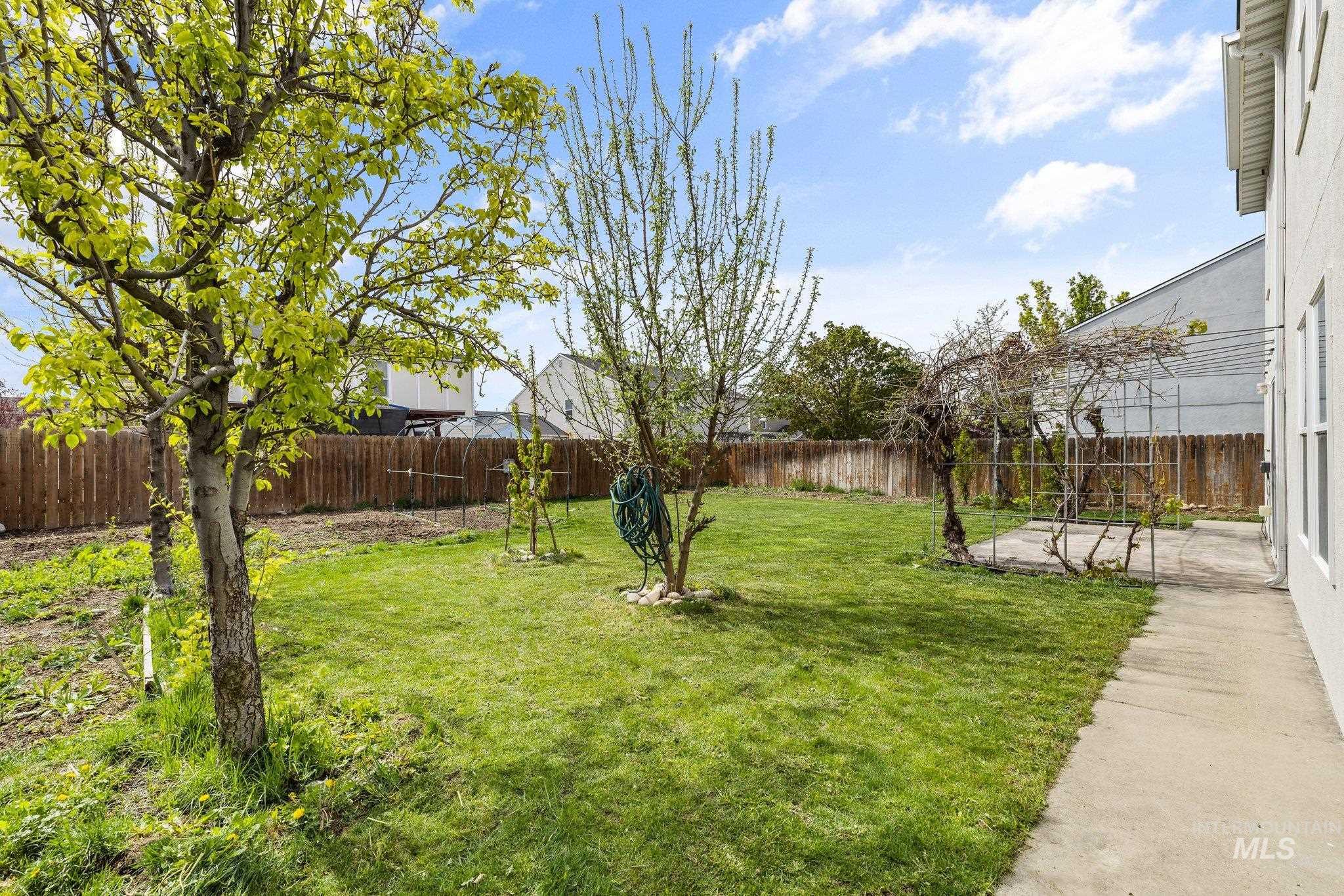 9701 W Littlewood Dr, Boise, Idaho 83709, 4 Bedrooms, 2.5 Bathrooms, Residential For Sale, Price $409,000, 98983149