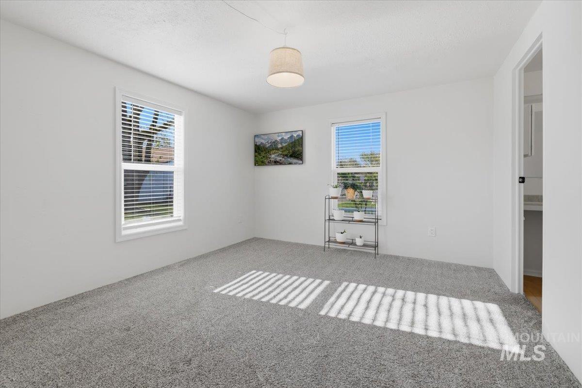 7955 W Rapidan, Boise, Idaho 83714, 3 Bedrooms, 2 Bathrooms, Residential For Sale, Price $149,500,MLS 98983150