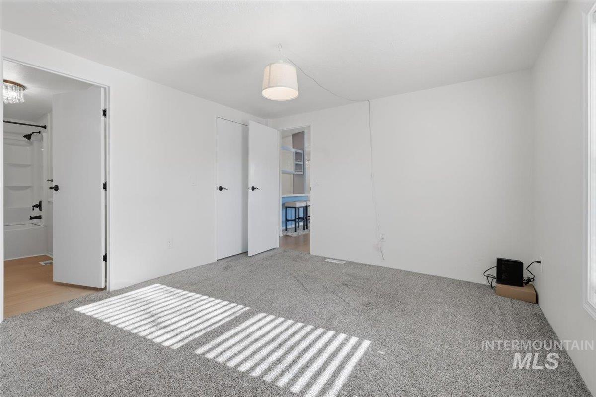 7955 W Rapidan, Boise, Idaho 83714, 3 Bedrooms, 2 Bathrooms, Residential For Sale, Price $149,500,MLS 98983150