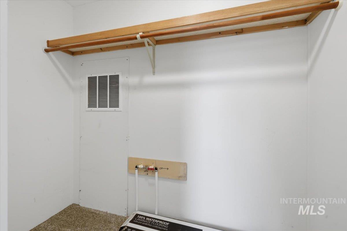 7955 W Rapidan, Boise, Idaho 83714, 3 Bedrooms, 2 Bathrooms, Residential For Sale, Price $149,500,MLS 98983150