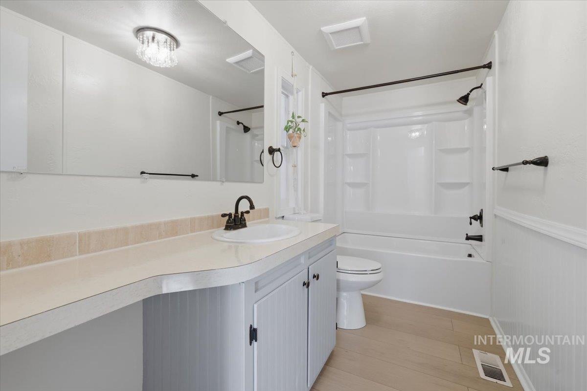 7955 W Rapidan, Boise, Idaho 83714, 3 Bedrooms, 2 Bathrooms, Residential For Sale, Price $149,500,MLS 98983150