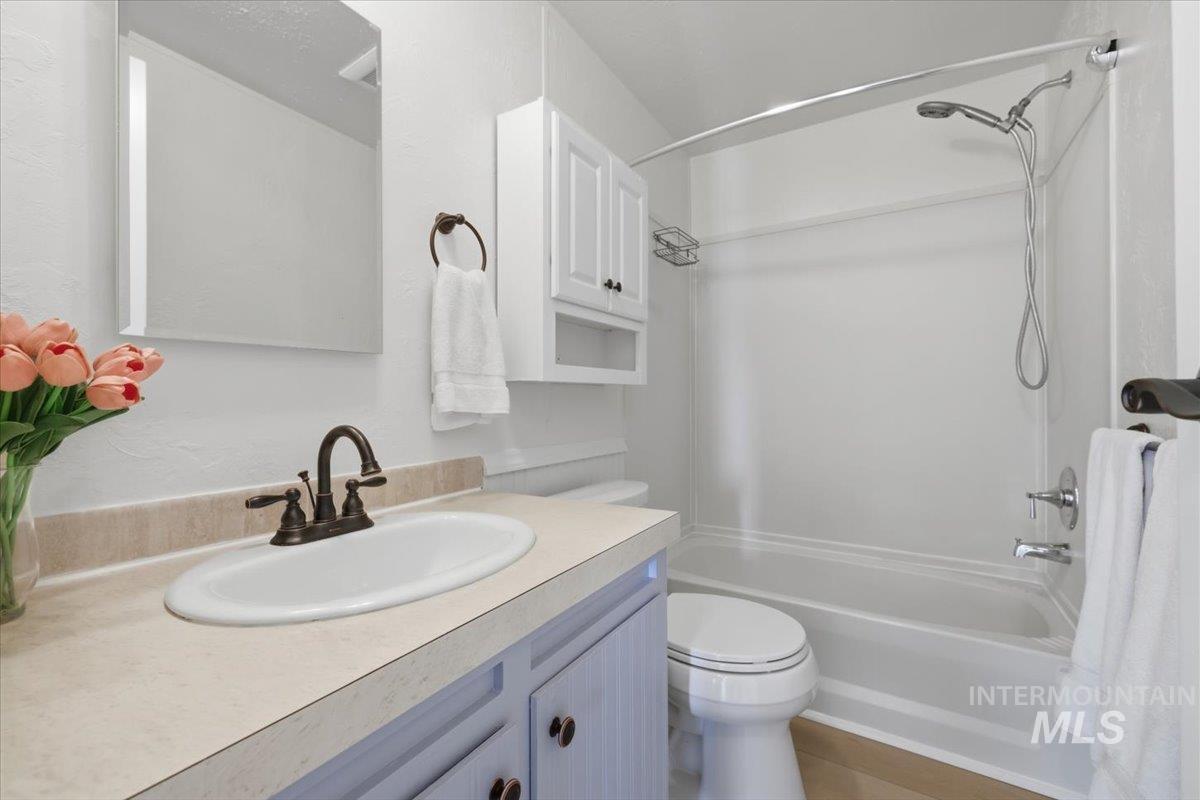 7955 W Rapidan, Boise, Idaho 83714, 3 Bedrooms, 2 Bathrooms, Residential For Sale, Price $149,500,MLS 98983150