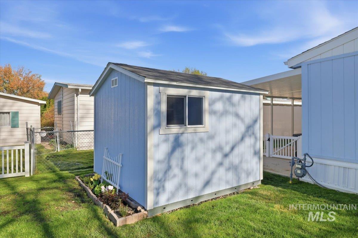 7955 W Rapidan, Boise, Idaho 83714, 3 Bedrooms, 2 Bathrooms, Residential For Sale, Price $149,500,MLS 98983150