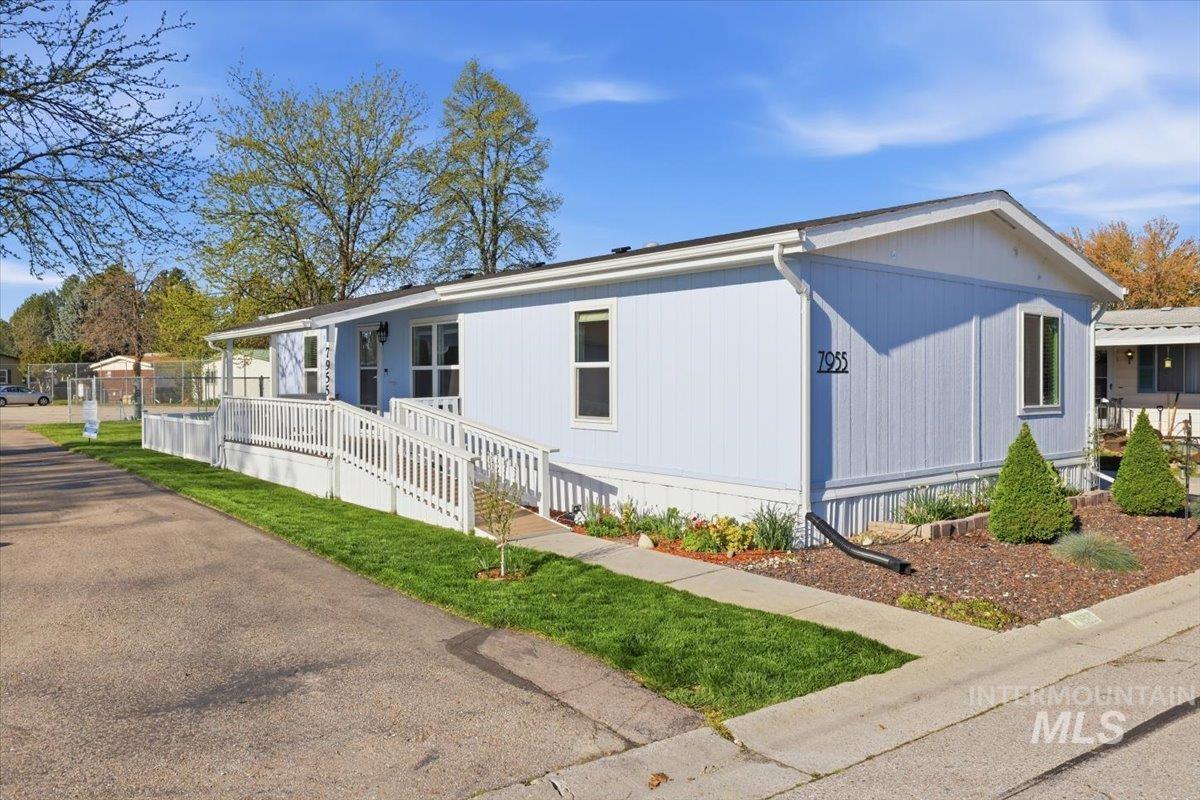 7955 W Rapidan, Boise, Idaho 83714, 3 Bedrooms, 2 Bathrooms, Residential For Sale, Price $149,500,MLS 98983150