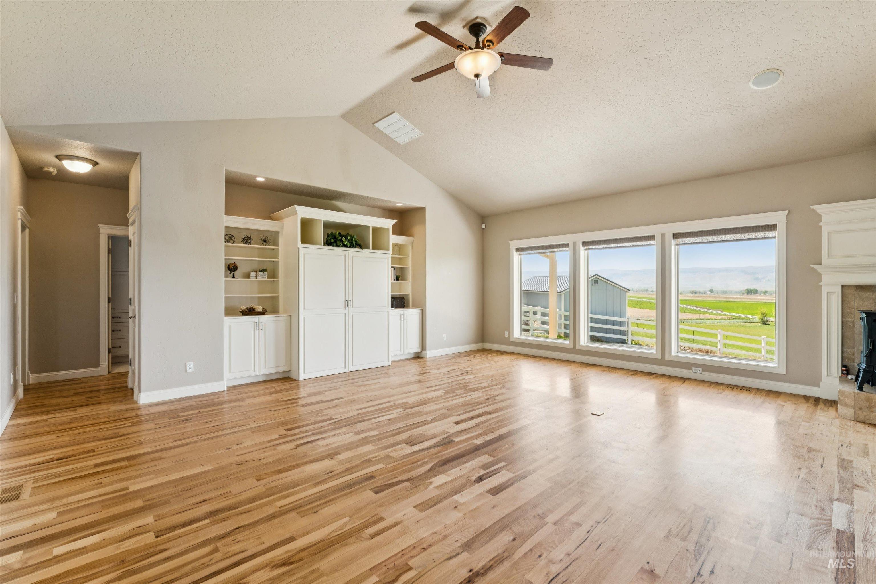 5803 Whispering Hills Dr, Marsing, Idaho 83639-8266, 3 Bedrooms, 2.5 Bathrooms, Residential For Sale, Price $825,000, 98983151