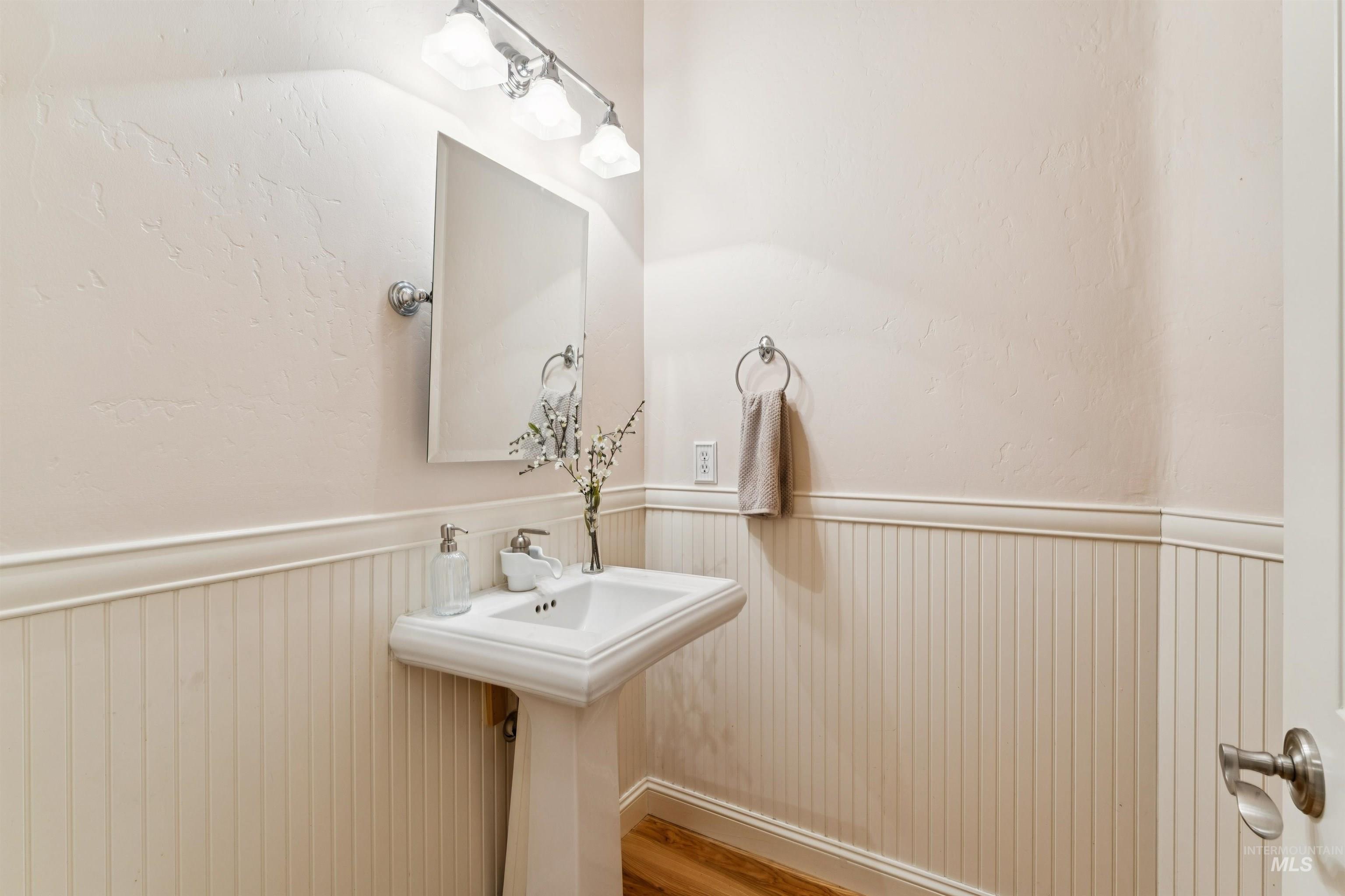 5803 Whispering Hills Dr, Marsing, Idaho 83639-8266, 3 Bedrooms, 2.5 Bathrooms, Residential For Sale, Price $825,000, 98983151