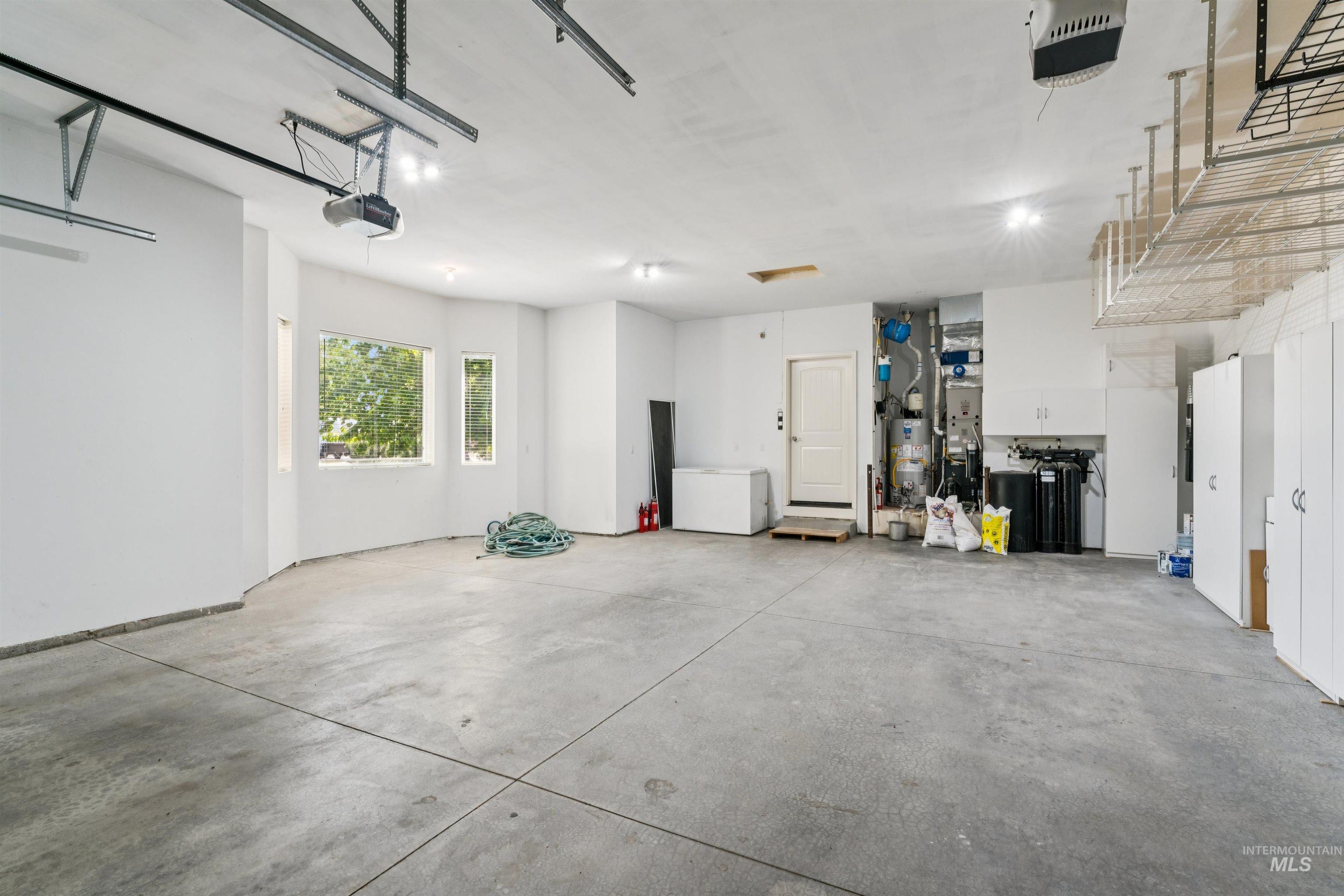 5803 Whispering Hills Dr, Marsing, Idaho 83639-8266, 3 Bedrooms, 2.5 Bathrooms, Residential For Sale, Price $825,000, 98983151