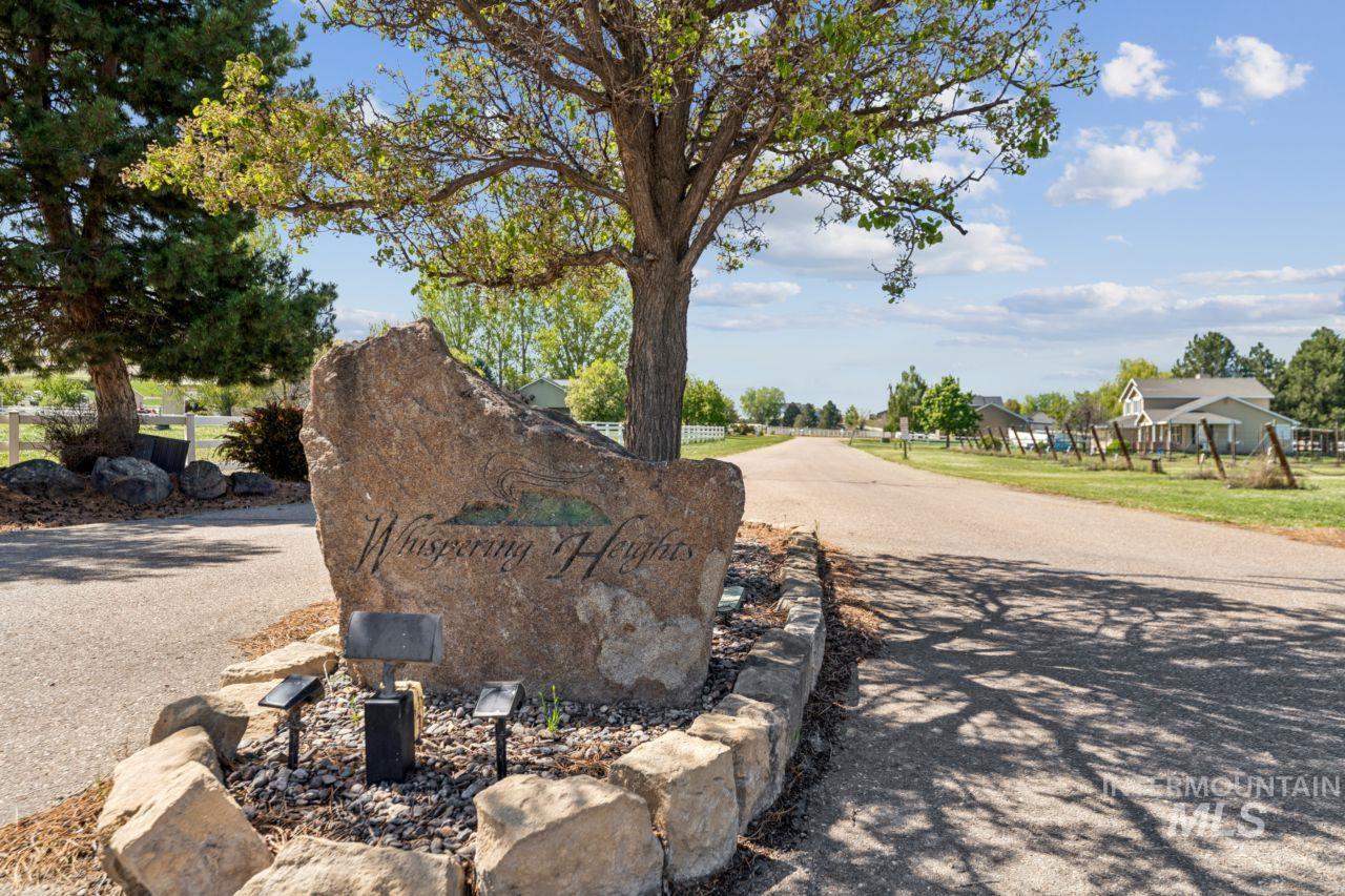 5803 Whispering Hills Dr, Marsing, Idaho 83639-8266, 3 Bedrooms, 2.5 Bathrooms, Residential For Sale, Price $825,000, 98983151