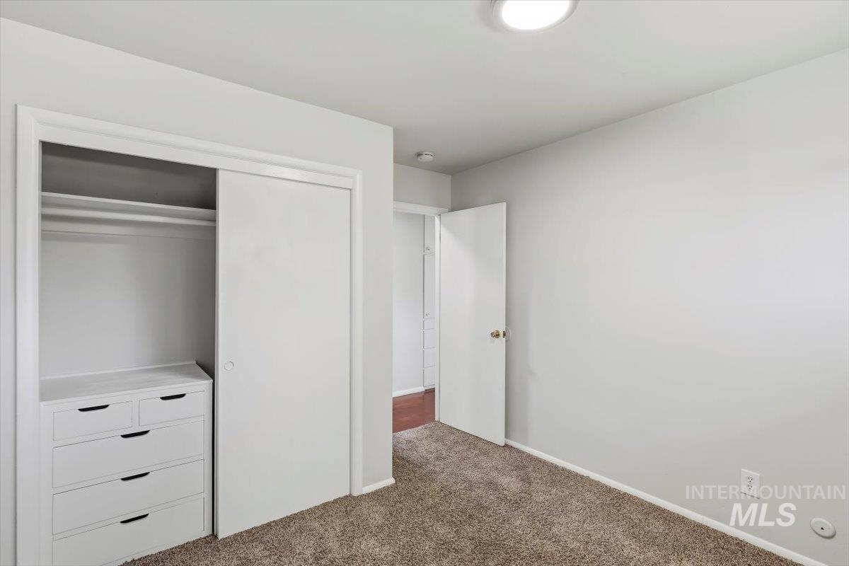 4011 W Greenbrier Dr, Boise, Idaho 83705-4524, 3 Bedrooms, 2 Bathrooms, Residential For Sale, Price $424,000, 98983152