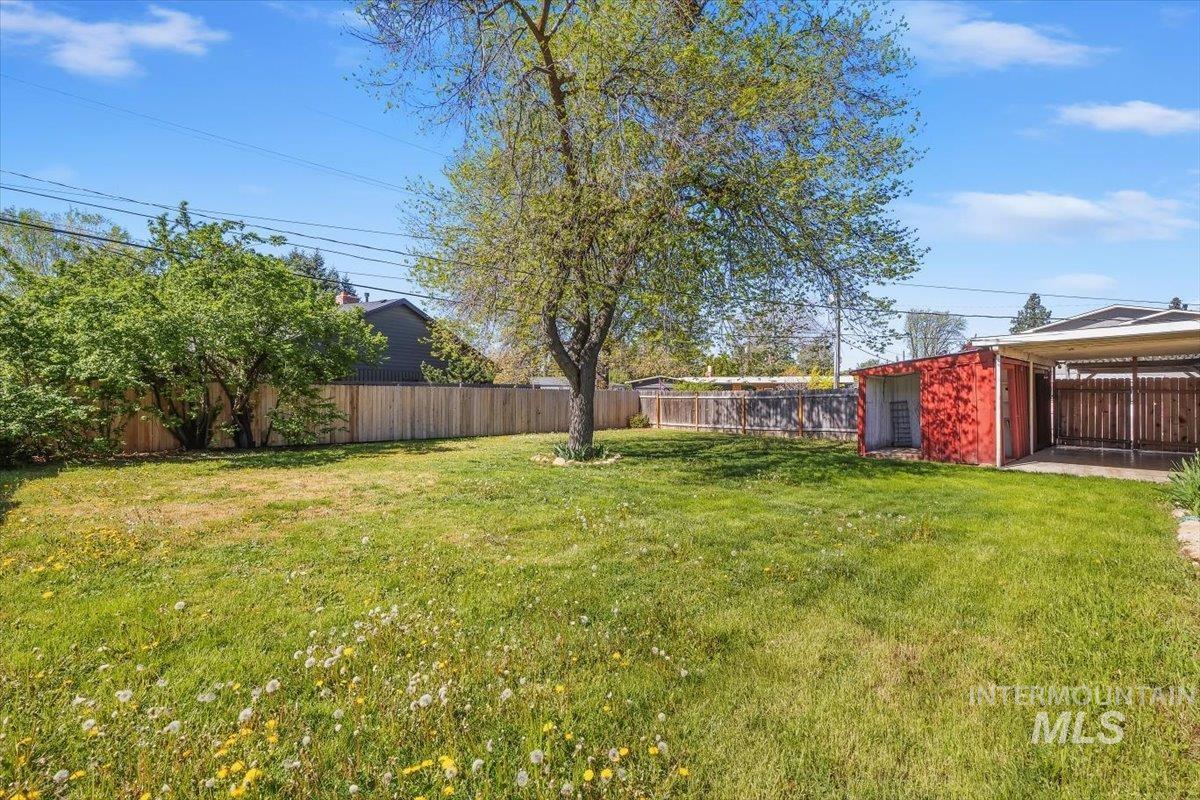 4011 W Greenbrier Dr, Boise, Idaho 83705-4524, 3 Bedrooms, 2 Bathrooms, Residential For Sale, Price $424,000, 98983152