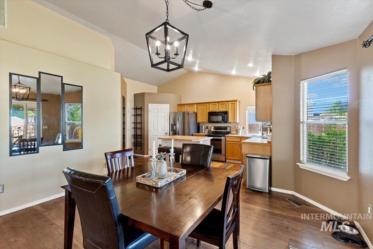 3967 N Longabaugh Ave, Meridian, Idaho 83646-5329, 3 Bedrooms, 2 Bathrooms, Residential For Sale, Price $444,900, 98983154