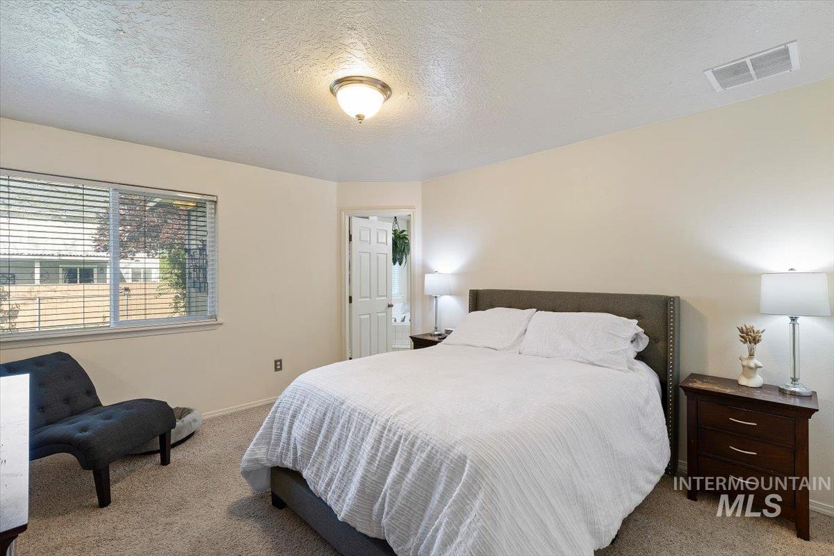 3967 N Longabaugh Ave, Meridian, Idaho 83646-5329, 3 Bedrooms, 2 Bathrooms, Residential For Sale, Price $444,900, 98983154