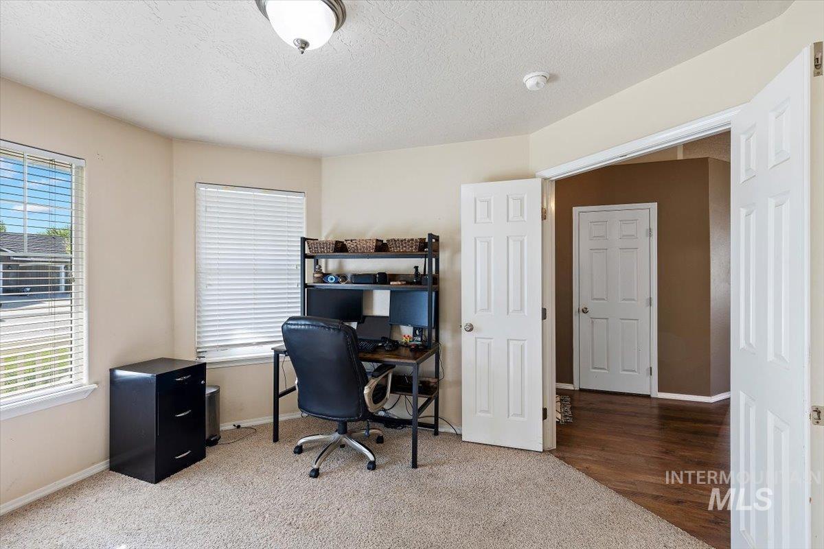 3967 N Longabaugh Ave, Meridian, Idaho 83646-5329, 3 Bedrooms, 2 Bathrooms, Residential For Sale, Price $444,900, 98983154