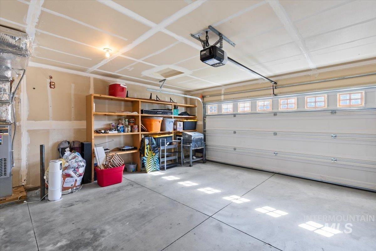 3967 N Longabaugh Ave, Meridian, Idaho 83646-5329, 3 Bedrooms, 2 Bathrooms, Residential For Sale, Price $444,900, 98983154