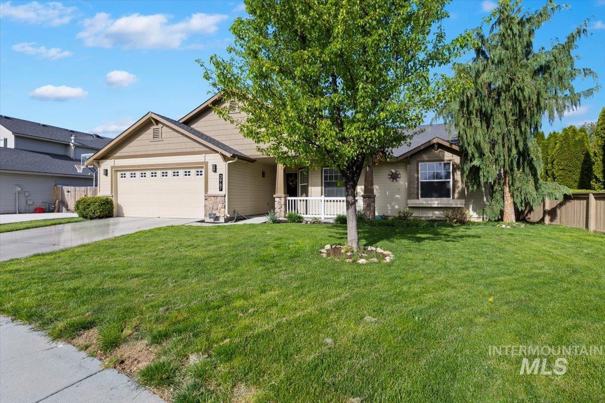 3967 N Longabaugh Ave, Meridian, Idaho 83646-5329, 3 Bedrooms, 2 Bathrooms, Residential For Sale, Price $444,900, 98983154