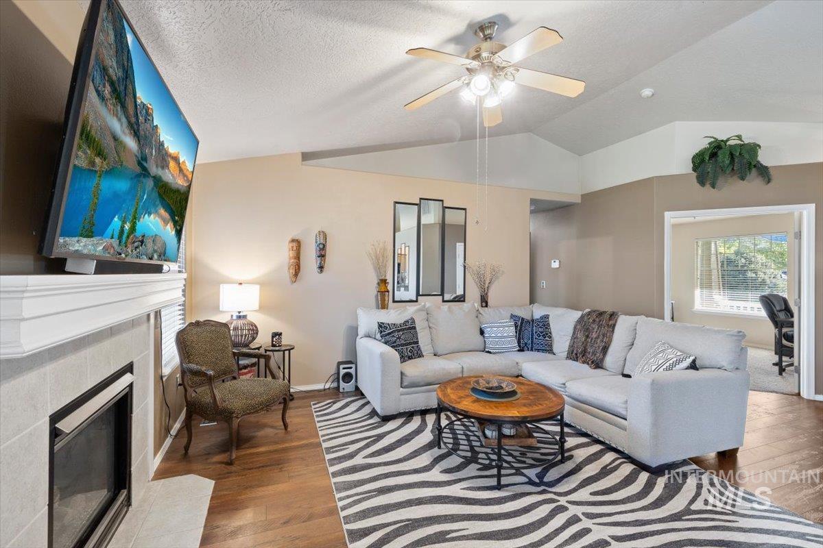 3967 N Longabaugh Ave, Meridian, Idaho 83646-5329, 3 Bedrooms, 2 Bathrooms, Residential For Sale, Price $444,900, 98983154