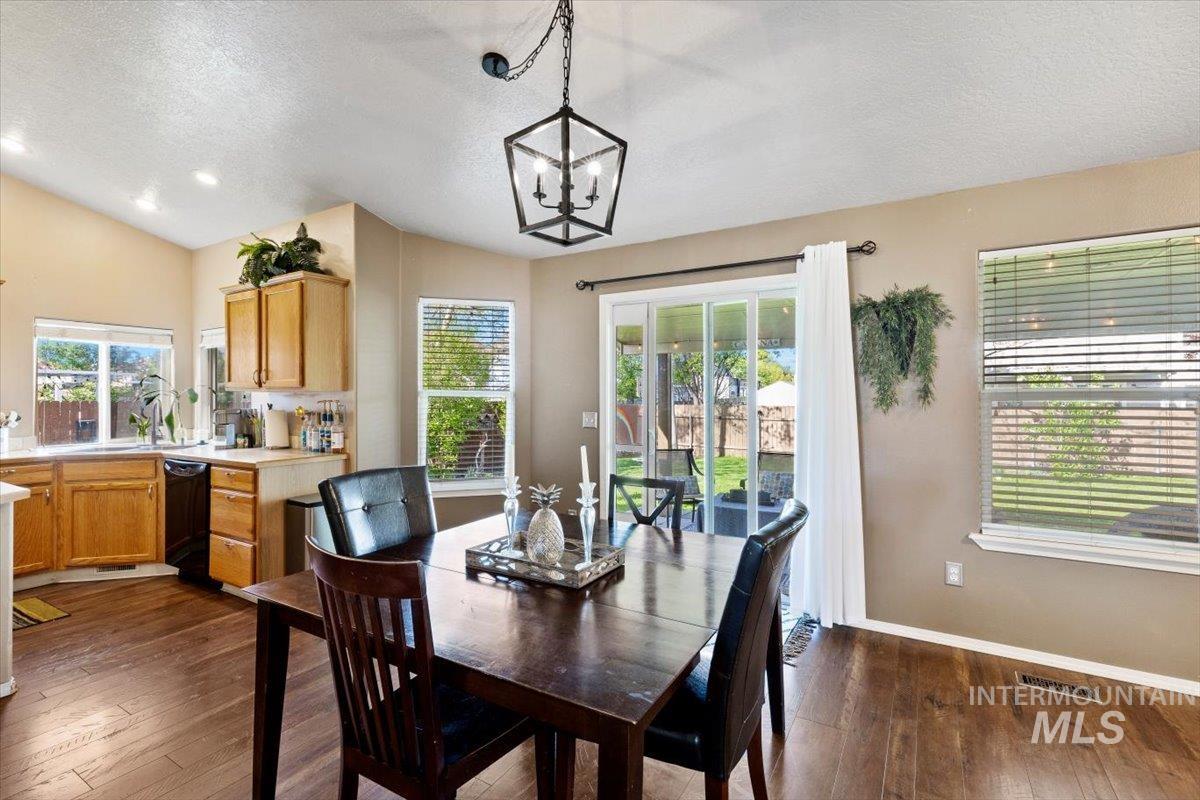 3967 N Longabaugh Ave, Meridian, Idaho 83646-5329, 3 Bedrooms, 2 Bathrooms, Residential For Sale, Price $444,900, 98983154