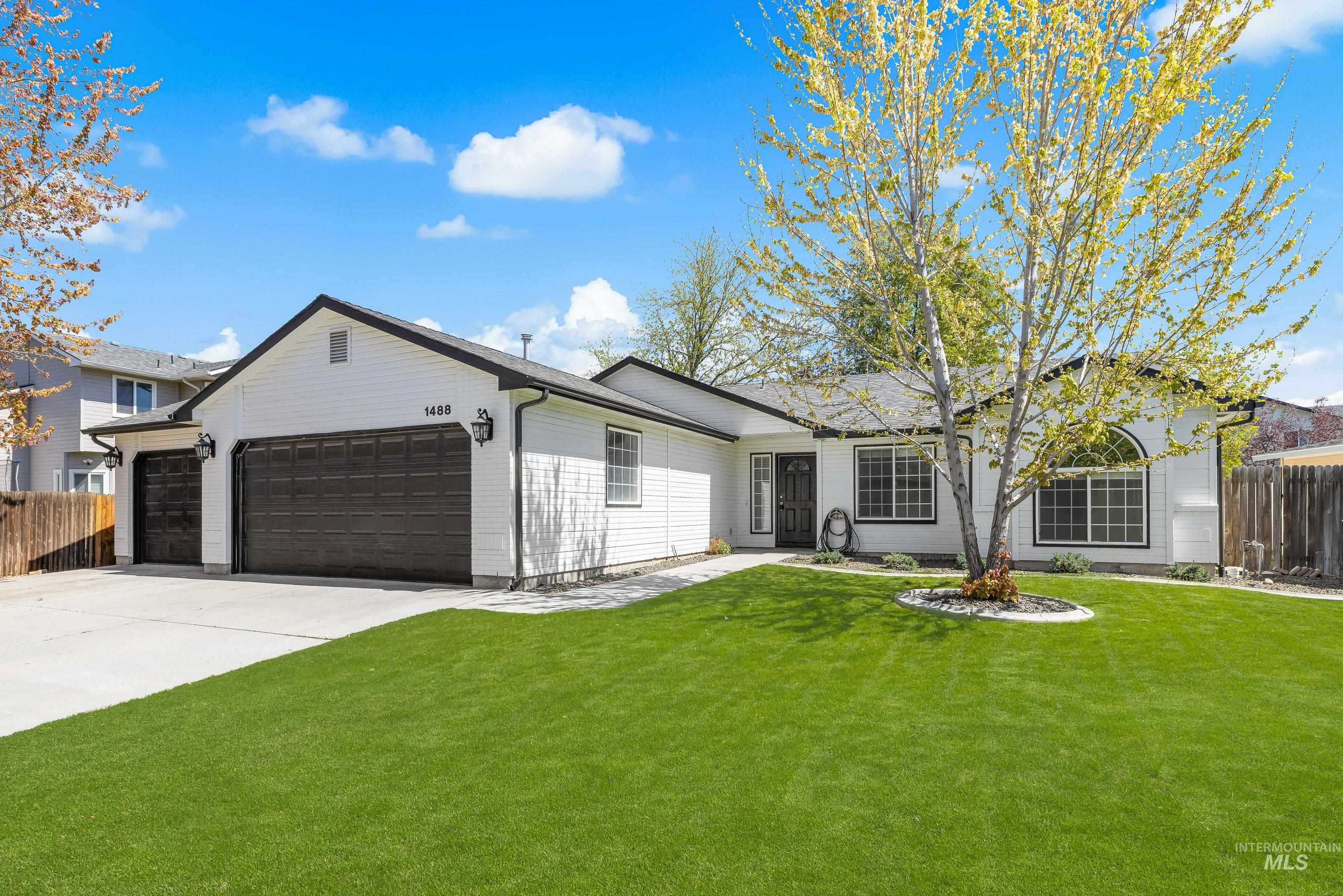 1488 N Lauderhill Way, Meridian, Idaho 83642, 4 Bedrooms, 2 Bathrooms, Residential For Sale, Price $489,000, 98983155