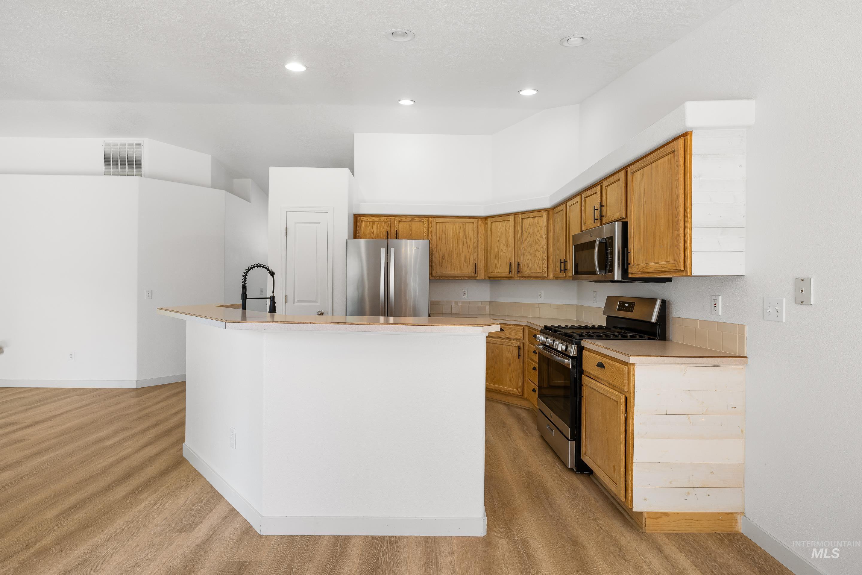 1488 N Lauderhill Way, Meridian, Idaho 83642, 4 Bedrooms, 2 Bathrooms, Residential For Sale, Price $489,000, 98983155