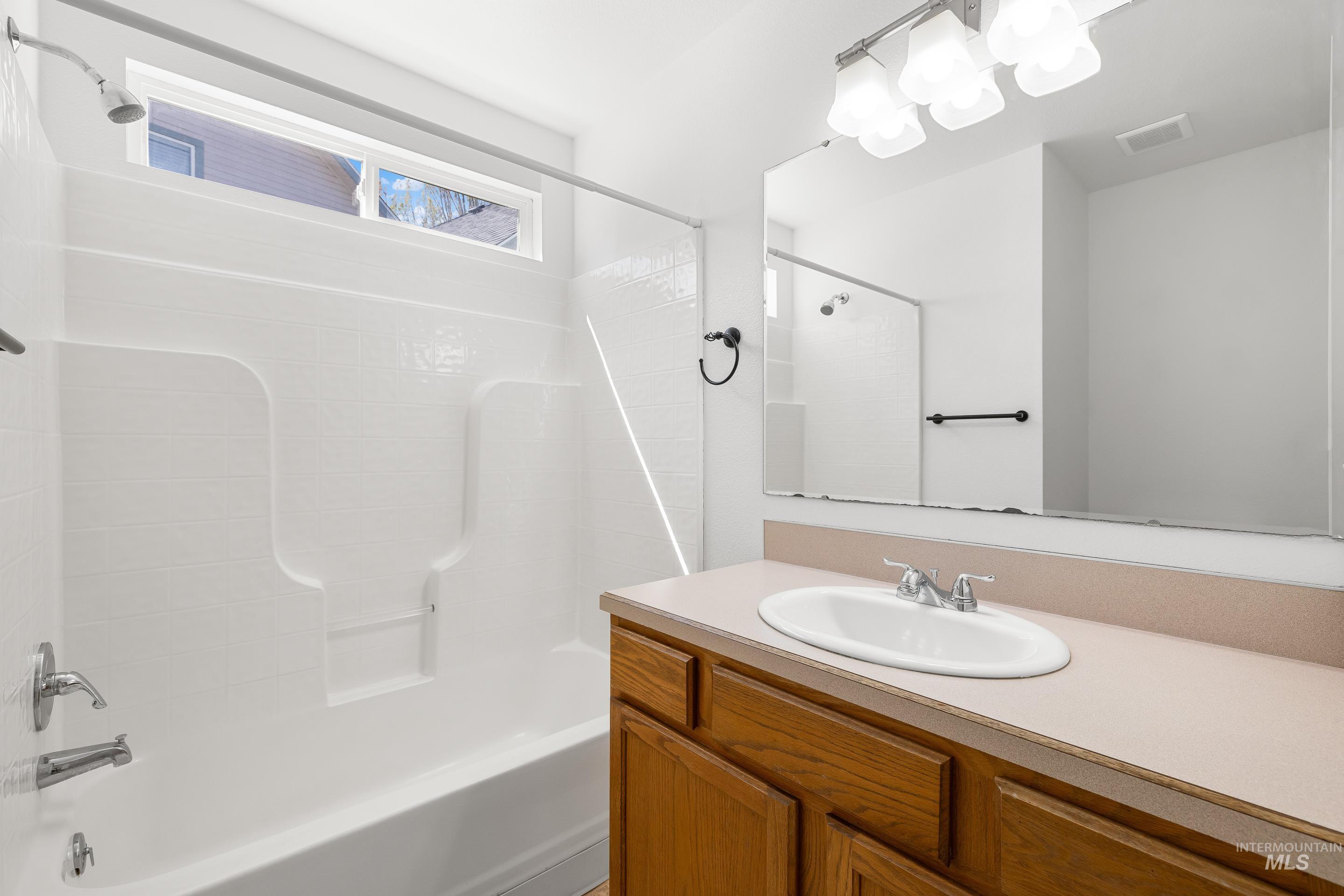 1488 N Lauderhill Way, Meridian, Idaho 83642, 4 Bedrooms, 2 Bathrooms, Residential For Sale, Price $489,000, 98983155