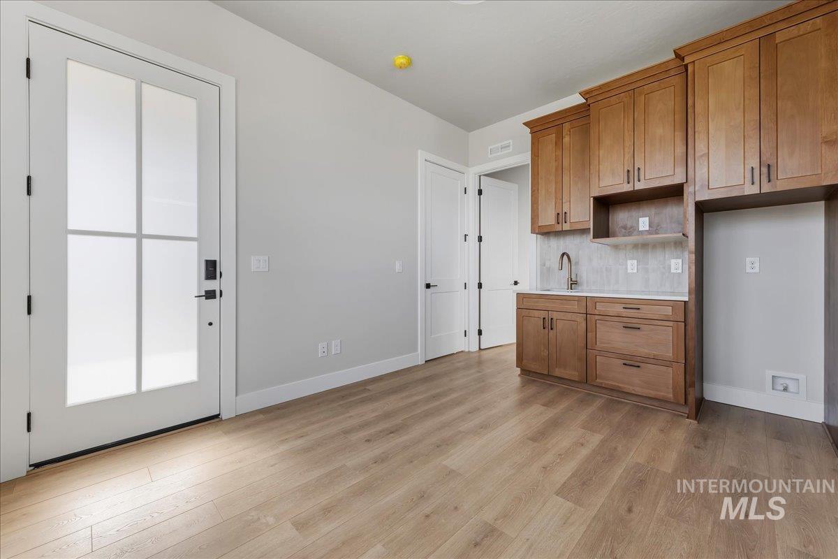 7856 W Flathead Lake Street, Eagle, Idaho 83616, 5 Bedrooms, 3.5 Bathrooms, Residential For Sale, Price $994,900, 98983156