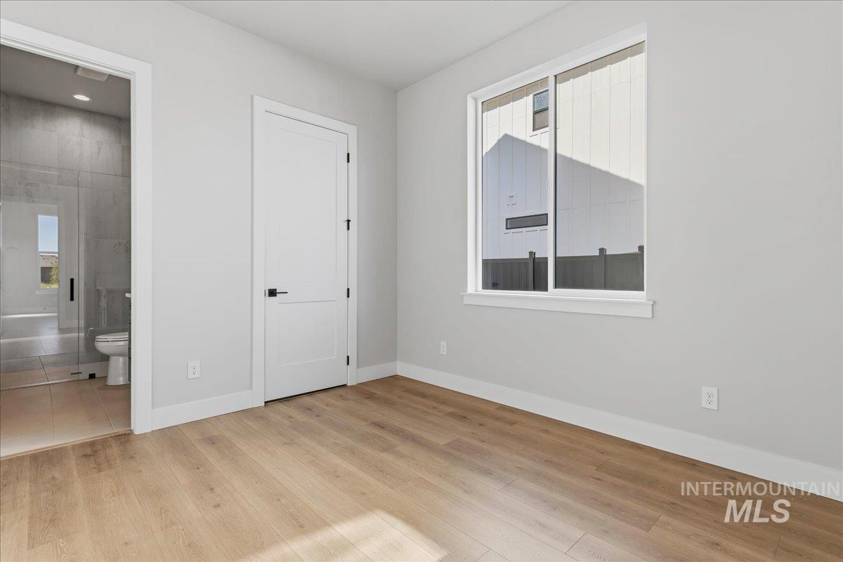 7856 W Flathead Lake Street, Eagle, Idaho 83616, 5 Bedrooms, 3.5 Bathrooms, Residential For Sale, Price $994,900, 98983156