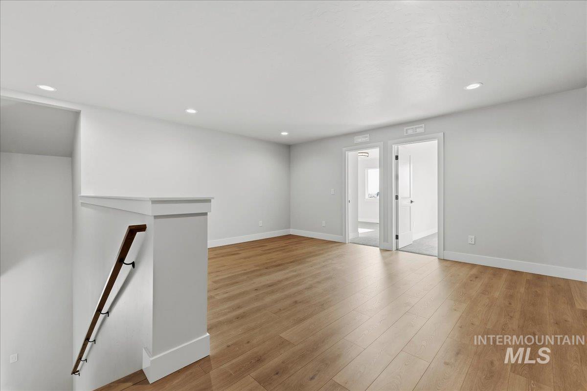 7856 W Flathead Lake Street, Eagle, Idaho 83616, 5 Bedrooms, 3.5 Bathrooms, Residential For Sale, Price $994,900, 98983156