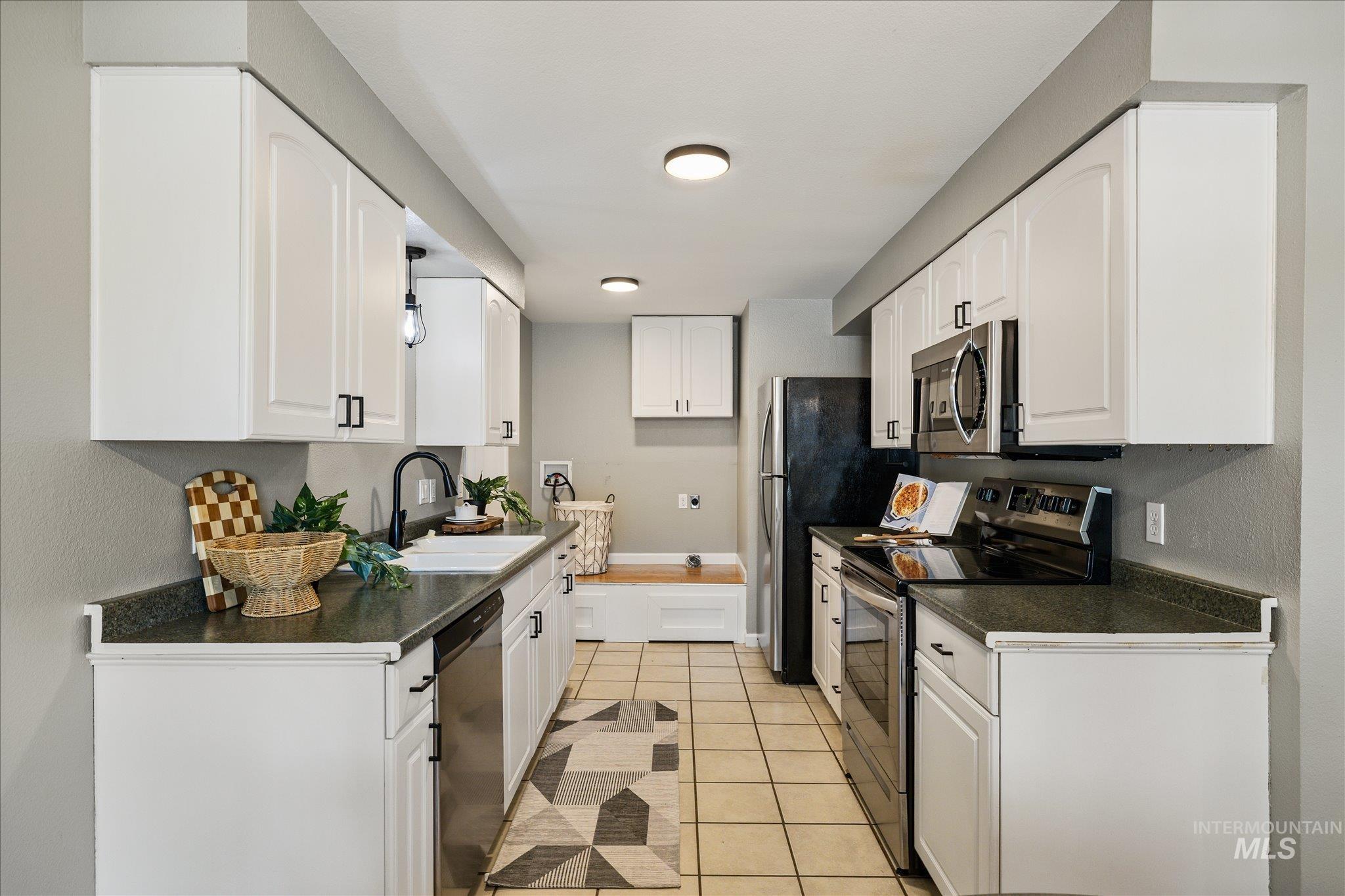 4326 W Plum St, Boise, Idaho 83703, 3 Bedrooms, 1.5 Bathrooms, Residential For Sale, Price $400,000, 98983157