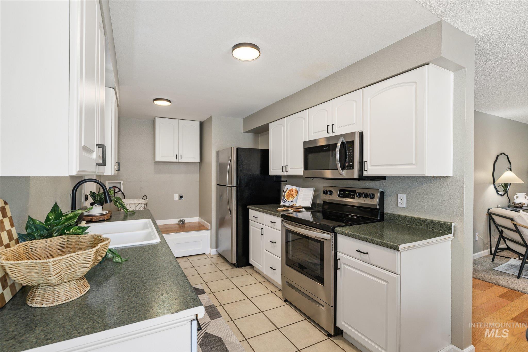 4326 W Plum St, Boise, Idaho 83703, 3 Bedrooms, 1.5 Bathrooms, Residential For Sale, Price $400,000, 98983157