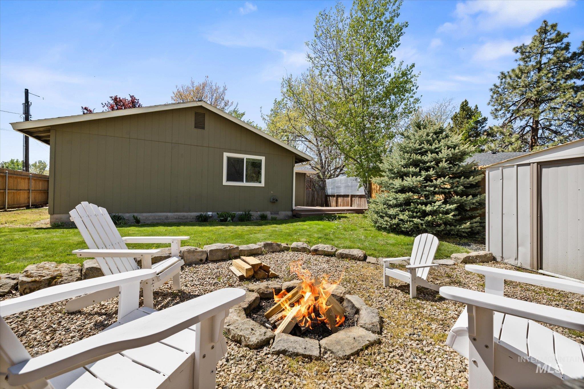 4326 W Plum St, Boise, Idaho 83703, 3 Bedrooms, 1.5 Bathrooms, Residential For Sale, Price $400,000, 98983157