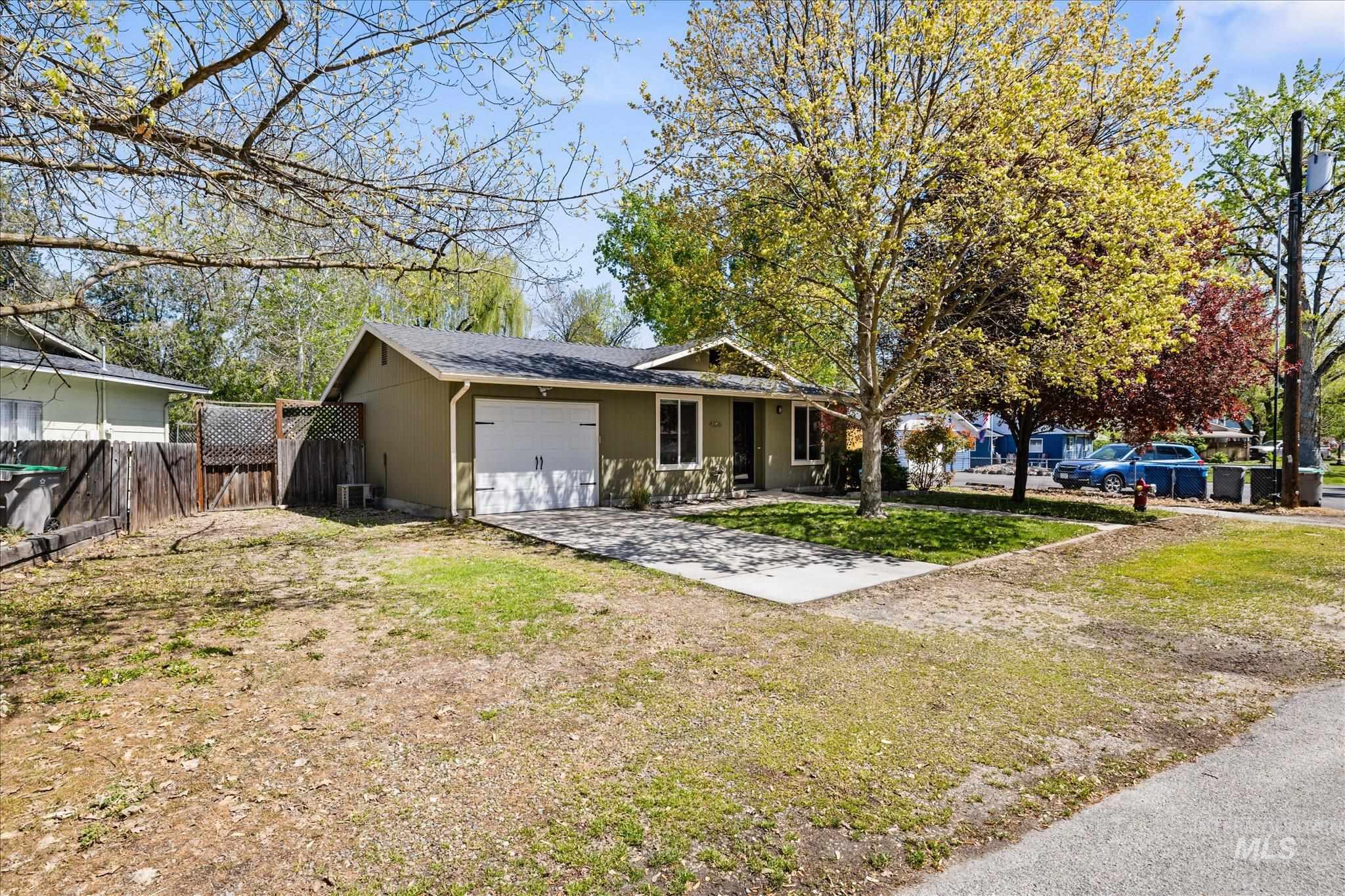 4326 W Plum St, Boise, Idaho 83703, 3 Bedrooms, 1.5 Bathrooms, Residential For Sale, Price $400,000, 98983157