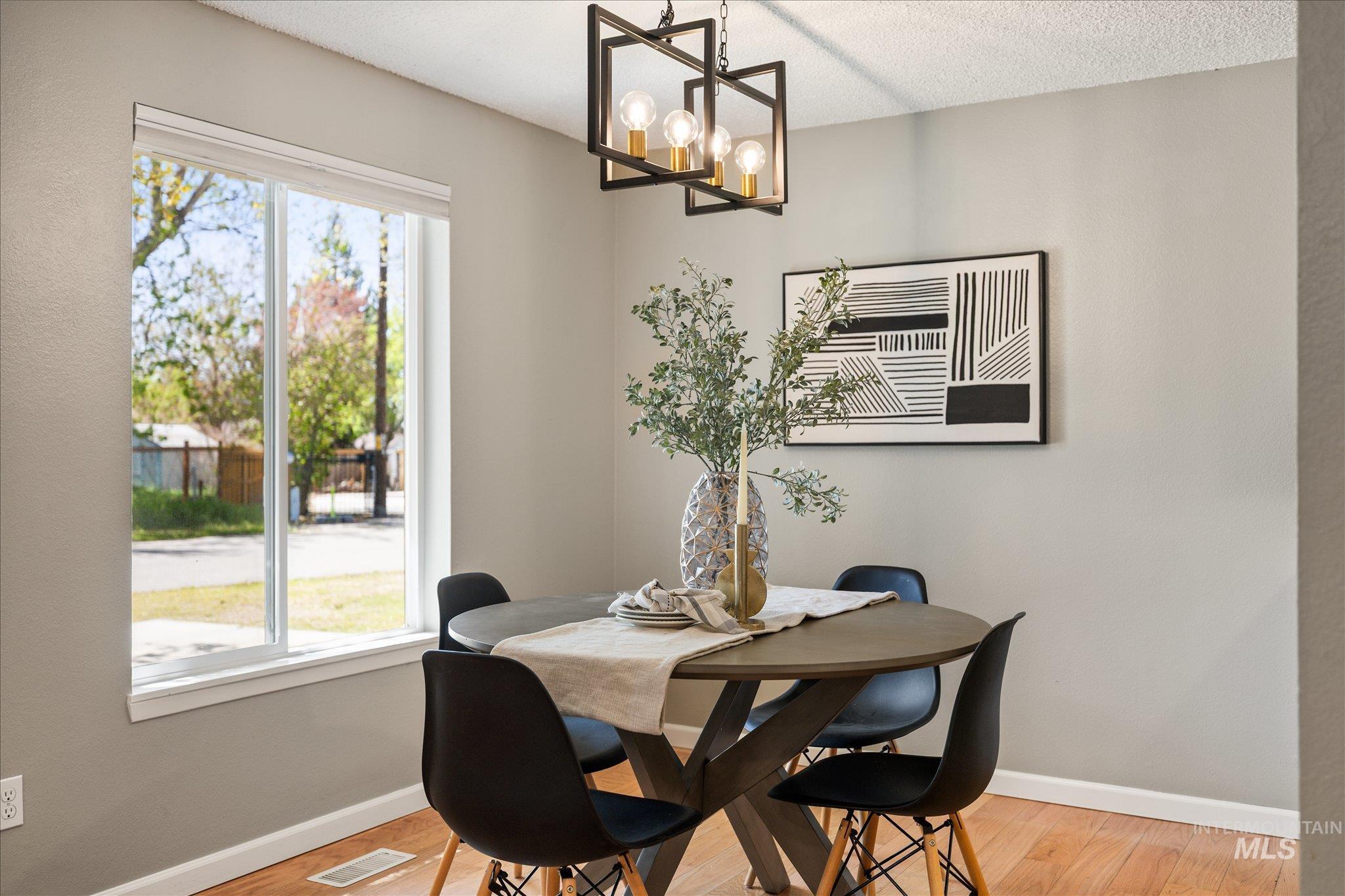 4326 W Plum St, Boise, Idaho 83703, 3 Bedrooms, 1.5 Bathrooms, Residential For Sale, Price $400,000, 98983157