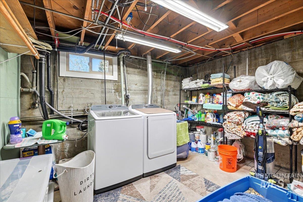 6710 W Ustick, Boise, Idaho 83704, 3 Bedrooms, 2 Bathrooms, Residential For Sale, Price $795,000, 98983158