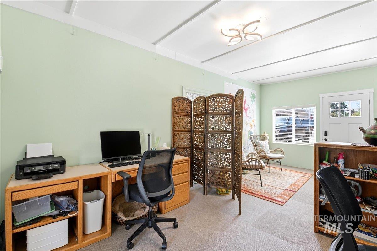 6710 W Ustick, Boise, Idaho 83704, 3 Bedrooms, 2 Bathrooms, Residential For Sale, Price $795,000, 98983158