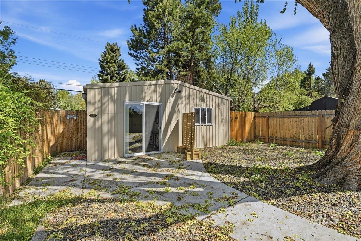 6710 W Ustick, Boise, Idaho 83704, 3 Bedrooms, 2 Bathrooms, Residential For Sale, Price $795,000, 98983158