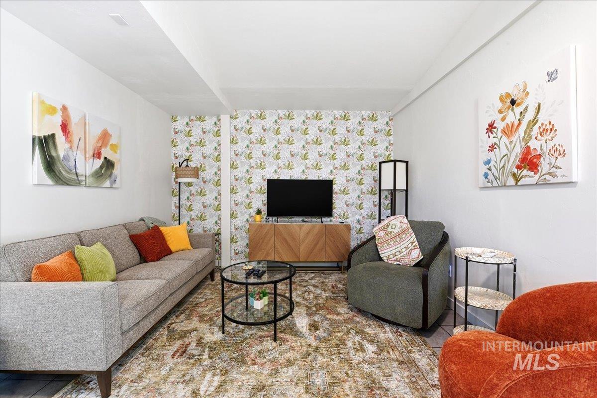 6710 W Ustick, Boise, Idaho 83704, 3 Bedrooms, 2 Bathrooms, Residential For Sale, Price $795,000, 98983158