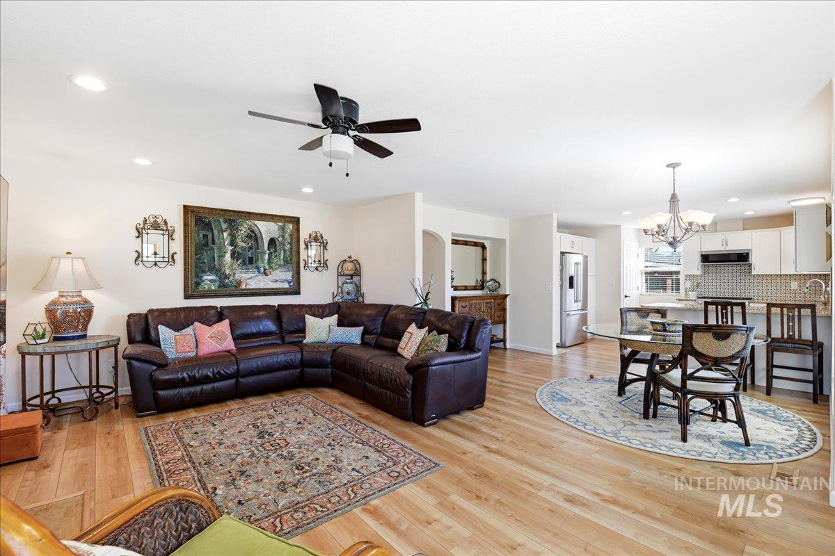 6710 W Ustick, Boise, Idaho 83704, 3 Bedrooms, 2 Bathrooms, Residential For Sale, Price $795,000, 98983158