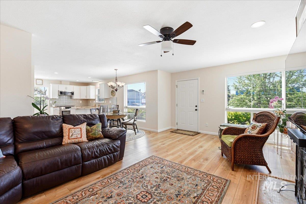 6710 W Ustick, Boise, Idaho 83704, 3 Bedrooms, 2 Bathrooms, Residential For Sale, Price $795,000, 98983158