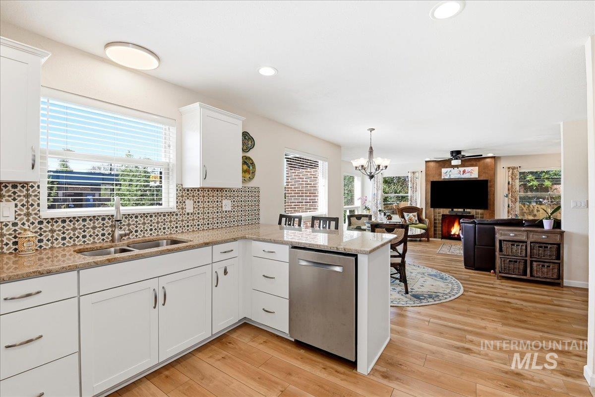 6710 W Ustick, Boise, Idaho 83704, 3 Bedrooms, 2 Bathrooms, Residential For Sale, Price $795,000, 98983158