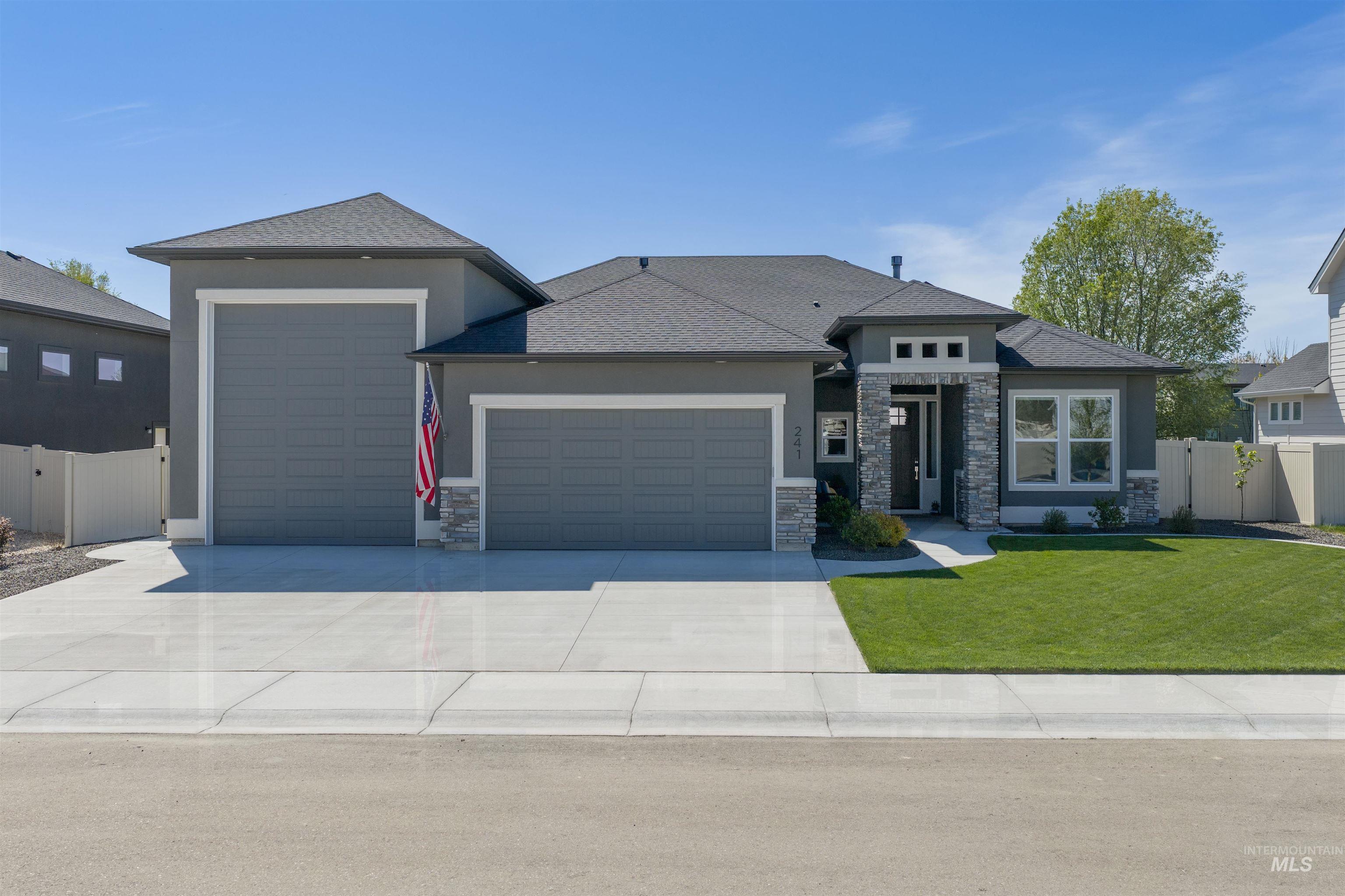 241 W Moray, Middleton, Idaho 83644, 4 Bedrooms, 2.5 Bathrooms, Residential For Sale, Price $775,000,MLS 98983162