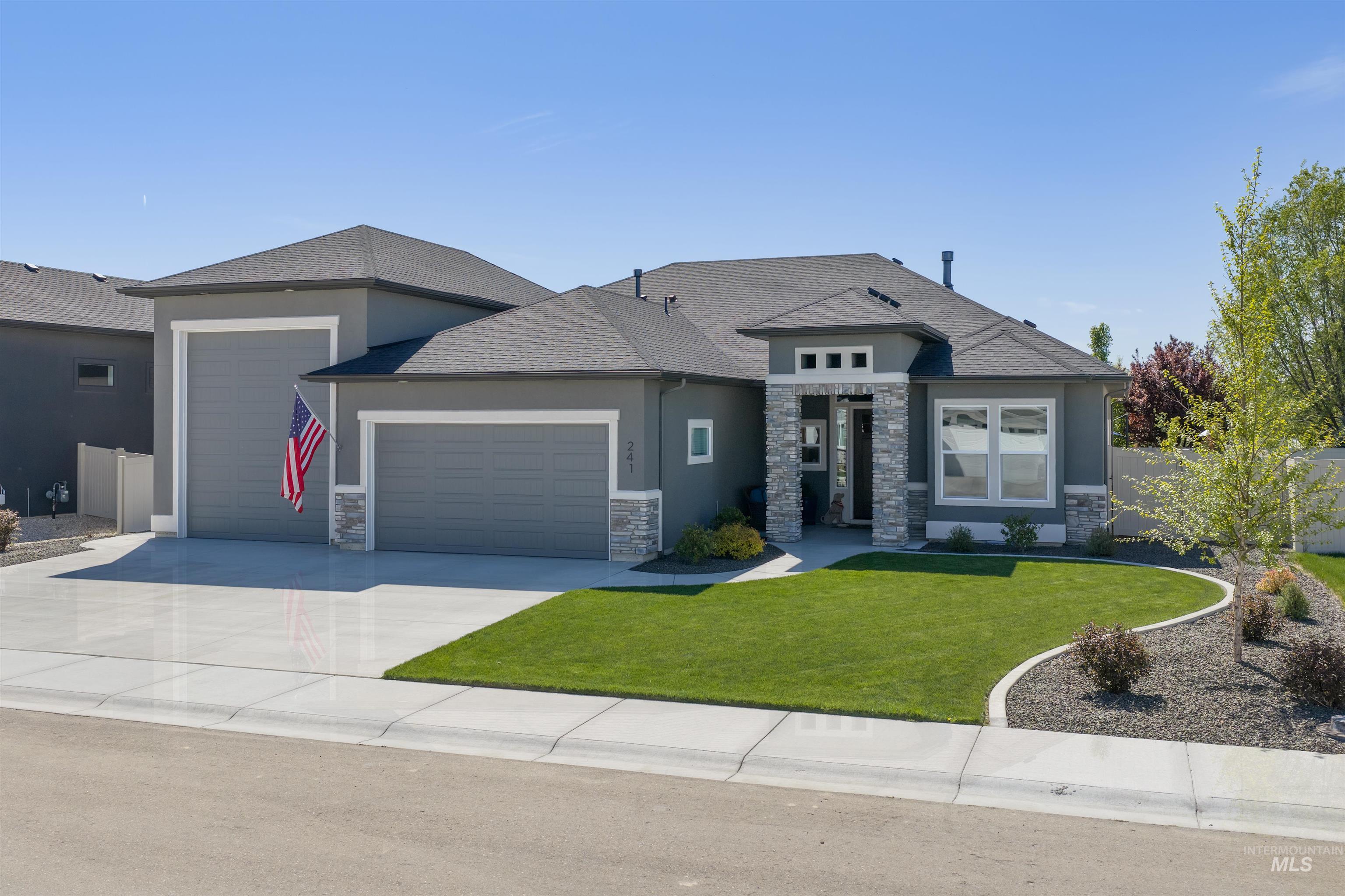 241 W Moray, Middleton, Idaho 83644, 4 Bedrooms, 2.5 Bathrooms, Residential For Sale, Price $775,000,MLS 98983162
