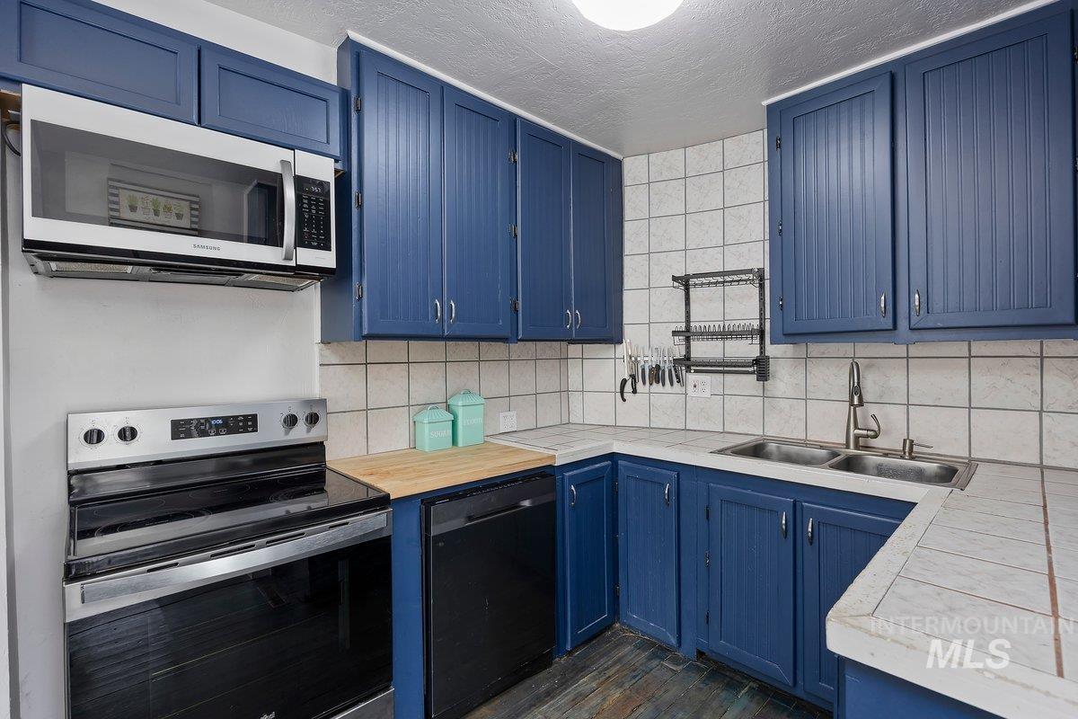 460 6th Ave N, Twin Falls, Idaho 83301, 2 Bedrooms, 1 Bathroom, Residential For Sale, Price $239,000,MLS 98983164