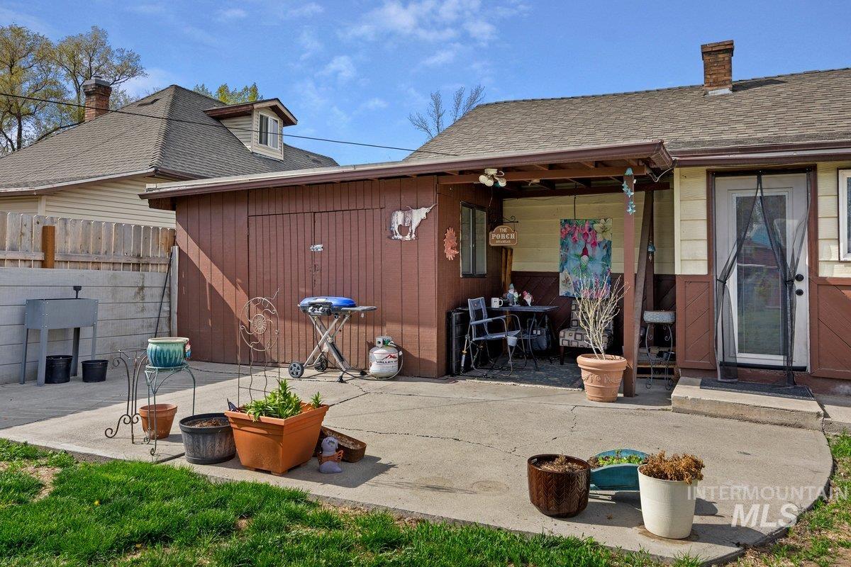 460 6th Ave N, Twin Falls, Idaho 83301, 2 Bedrooms, 1 Bathroom, Residential For Sale, Price $239,000,MLS 98983164